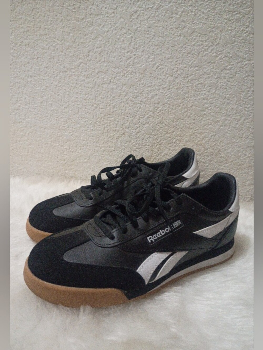 Reebok Sneakers